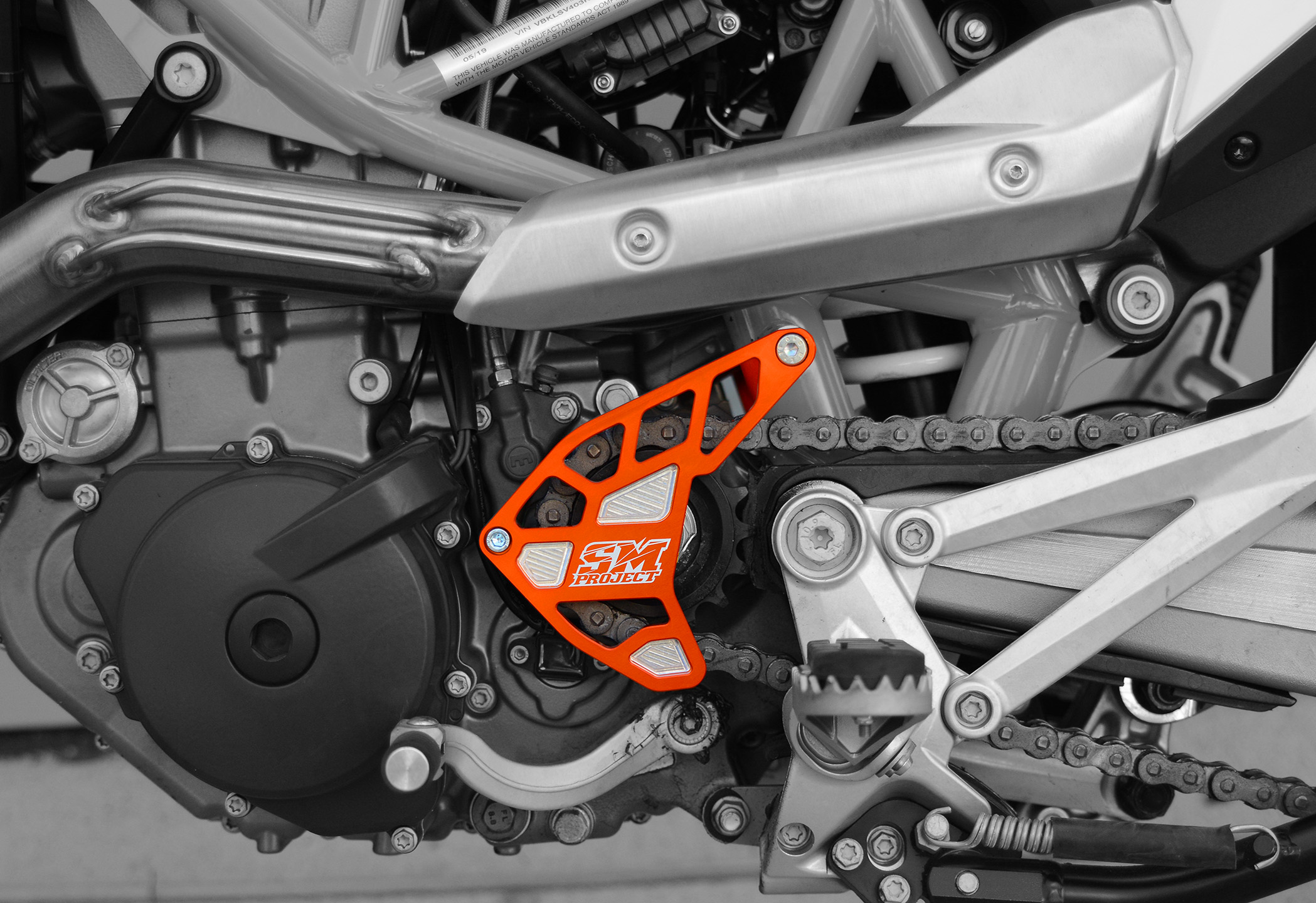 Front sprocket guard KTM 690 Husqvarna 701 Orange SM Project