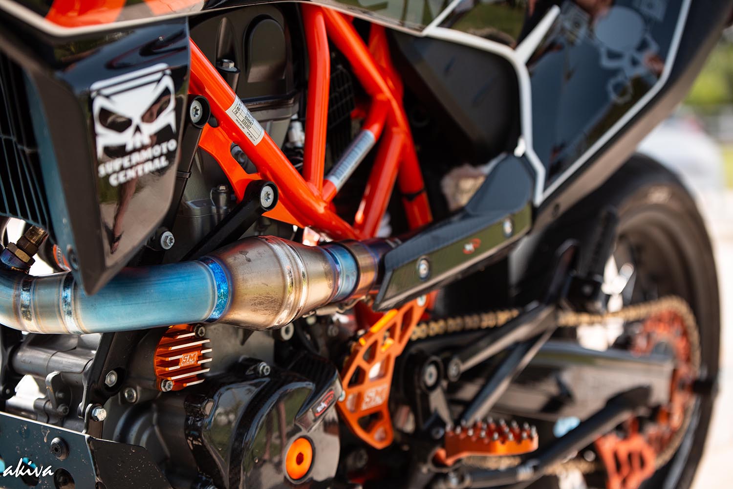 Fit For KT.M 690SMC 690 SMC R 2008 2009 2010 2011 2012 2013 2014 2015 2016 GUIFUG Motorcycle Engine Oil Filter Cover Cap Accessories 690SMC Color : Orange 